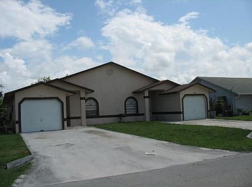 2nd image of 4940 SE Salvatori Rd