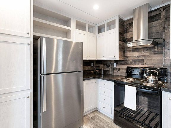 2nd image of 1001 E Macarthur Rd #199