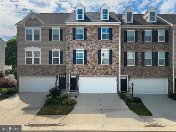 1762 Rockledge Ter, Woodbridge, VA 22192