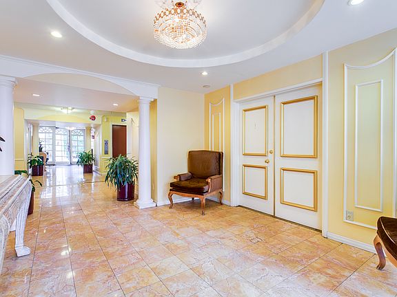3rd image of 5625 Sumner Way Unit 312