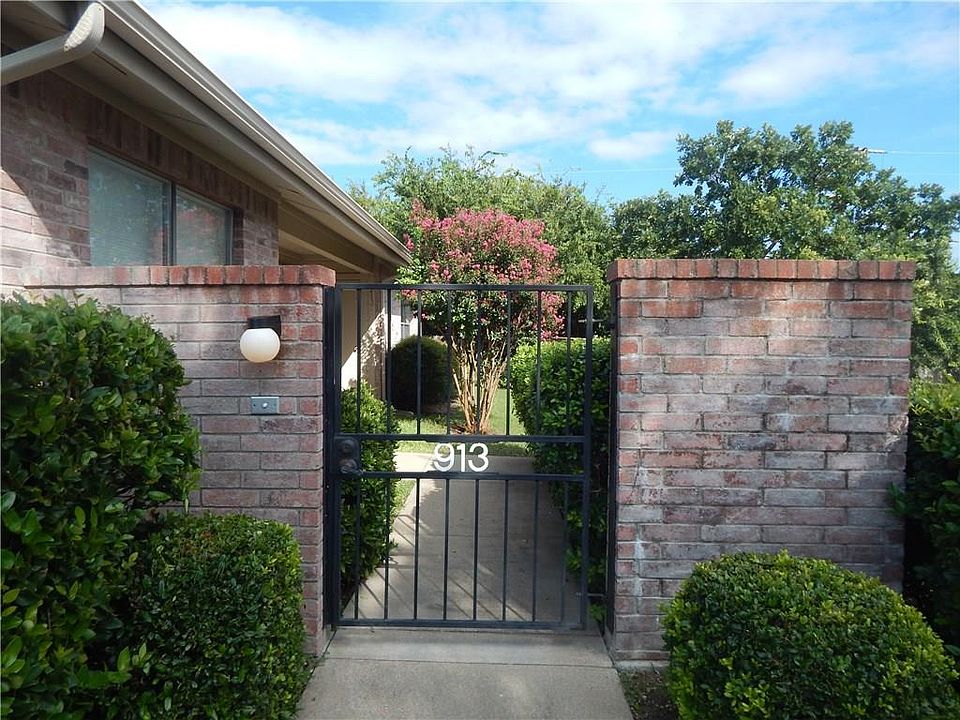 1st image of 913 Forest Cres