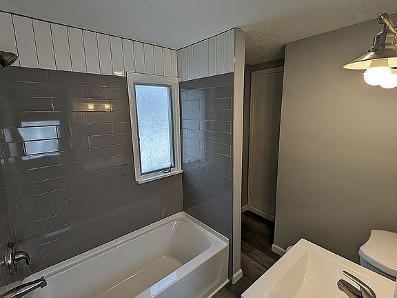 5th image of 4219 W 222nd St