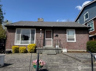 3936 SW Kenyon St, Seattle, WA 98136