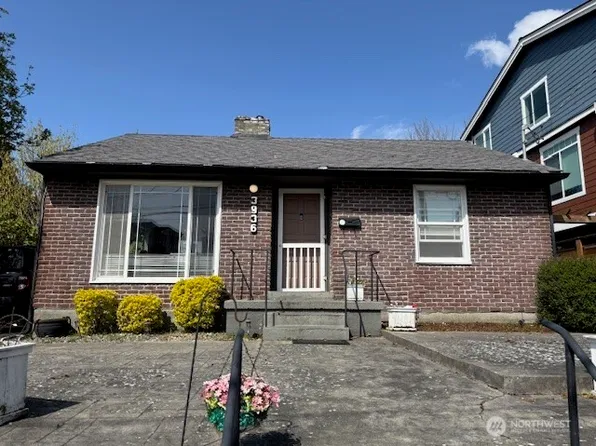 3936 SW Kenyon Street, Seattle, WA 98136
