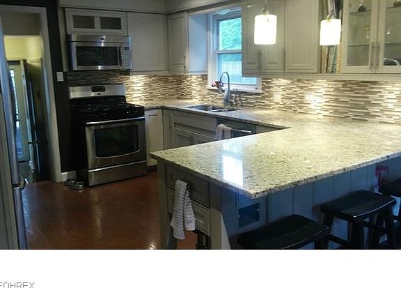 3rd image of 4547 E 49th St