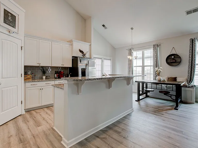 1428 Ardennes Dr — Photo 14