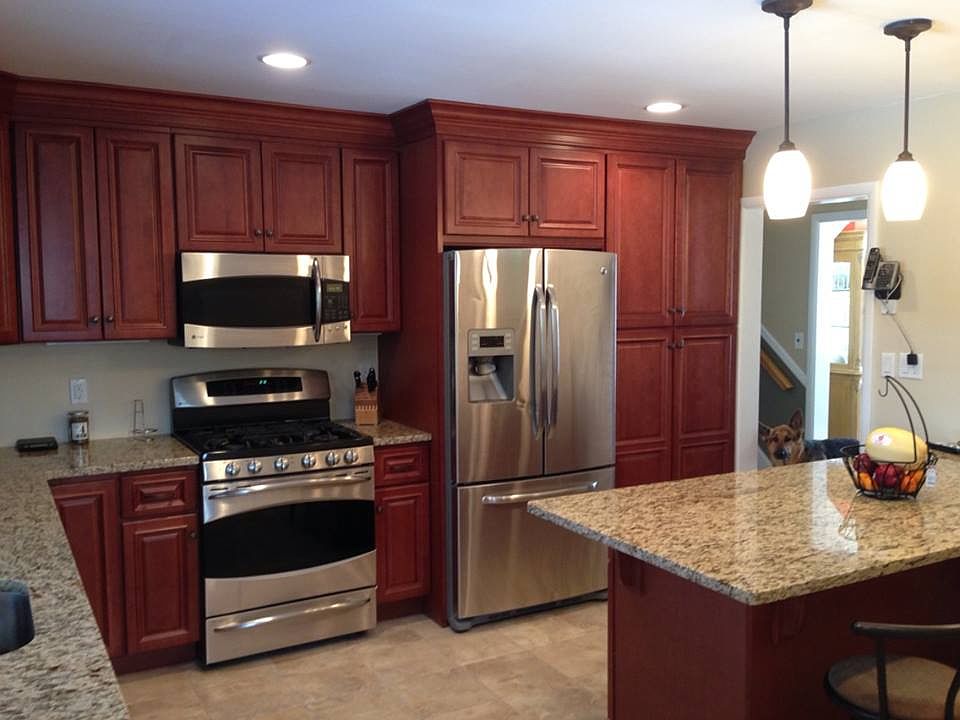 1st image of 240 Canterbury Dr