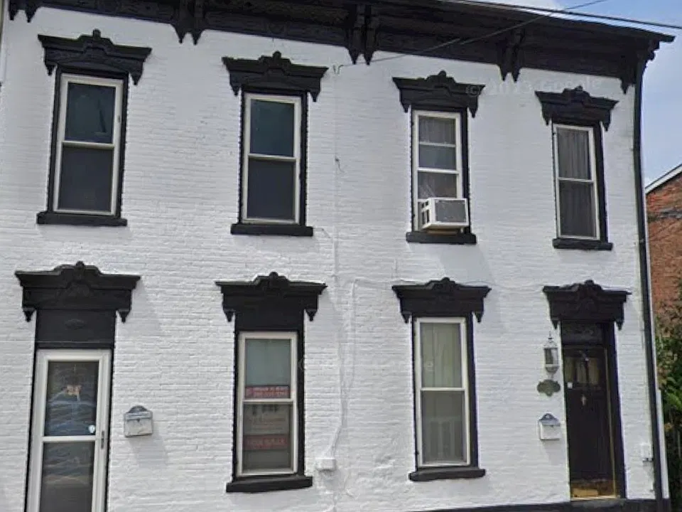 323 Main St