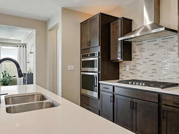 5th image of 6104 Motherwell Dr SE