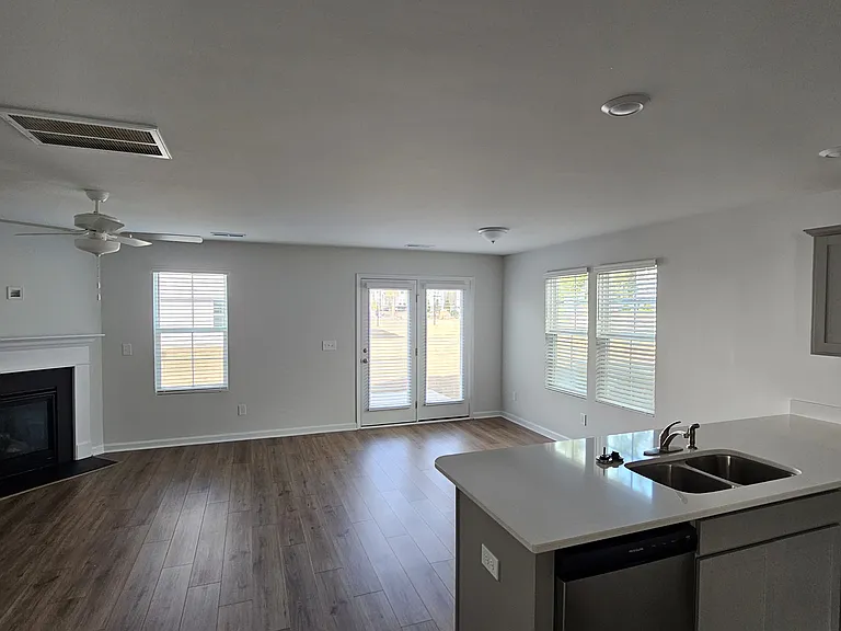 727 Wilstatt Rd — Photo 5