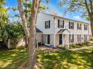 24645 Spring Ln #18, Harrison Township, MI 48045