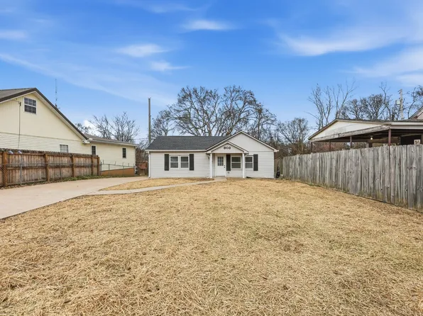 803 Old Woodmont Blvd, Clarksville, TN 37040