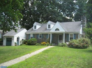 5 Hillside Rd, Wayne, PA 19087