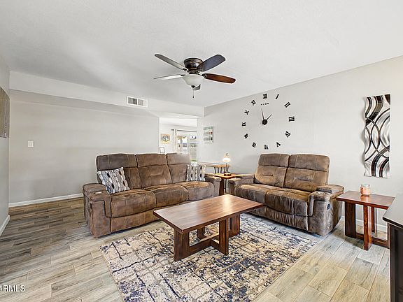 3rd image of 1008 N WESTFALL Circle