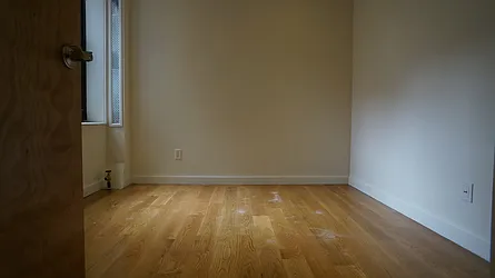 Rented by R New York