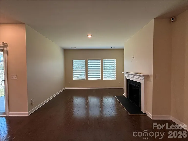 11838 Red Leaf Dr — Photo 9
