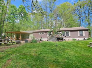 950 Halleck Rd, Morgantown, WV 26508