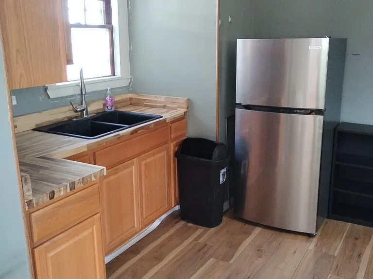 7 Pleasant St — Photo 7