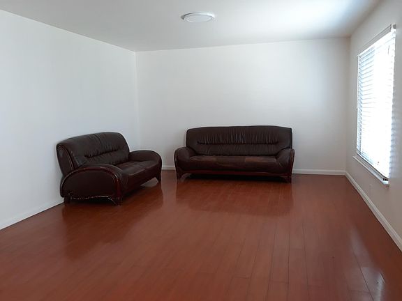 4th image of 1728 Berrywood Dr