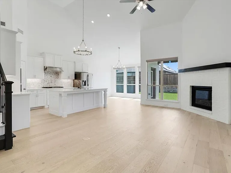Beautiful, rich hardwood floors throughout.