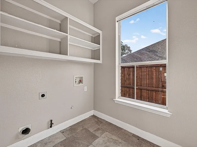 3102 Southwood Dr — Photo 13