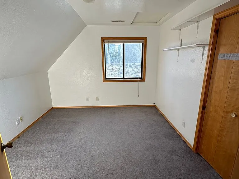 9210 Starfield Rd — Photo 7