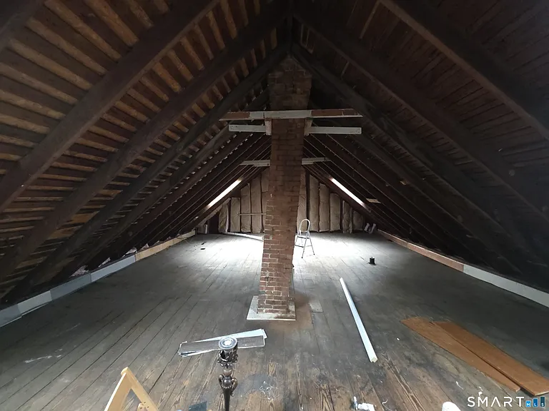 303 Newtown Ave — Photo 28