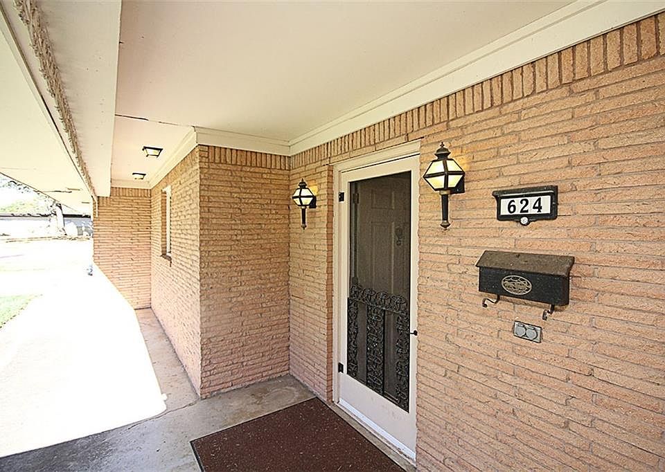 1st image of 624 N Collier St