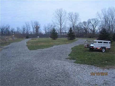 4th image of 523 E Riverview Ave