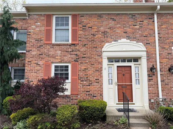 612 Trevitt Cir W #57, Cleveland, OH 44143