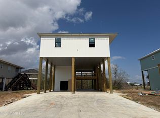 11129 Bay Cove Dr, Bay Saint Louis, MS 39520