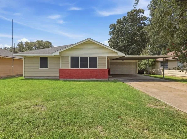 5011 Simpson Ave, Groves, TX 77619