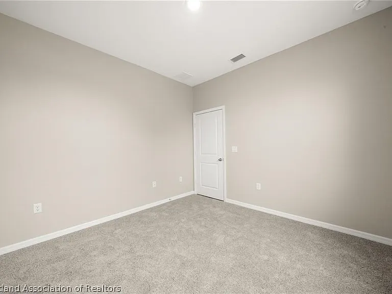 845 Peachtree Dr — Photo 12