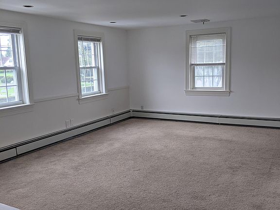 3rd image of 126A S Elm Ave #A