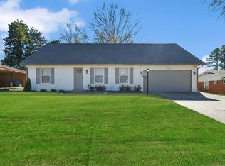 2800 Spring Hill Dr, Memphis, TN 38127