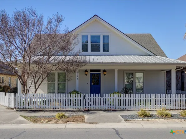 2273 Gruene Lake Dr, New Braunfels, TX 78130