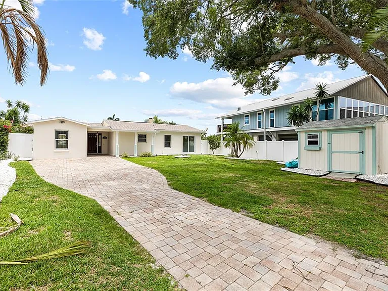 5541 Bayou Grande Blvd NE — Photo 4