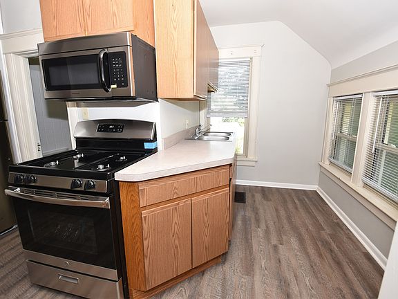 4th image of 508 S Saint Joseph St #C