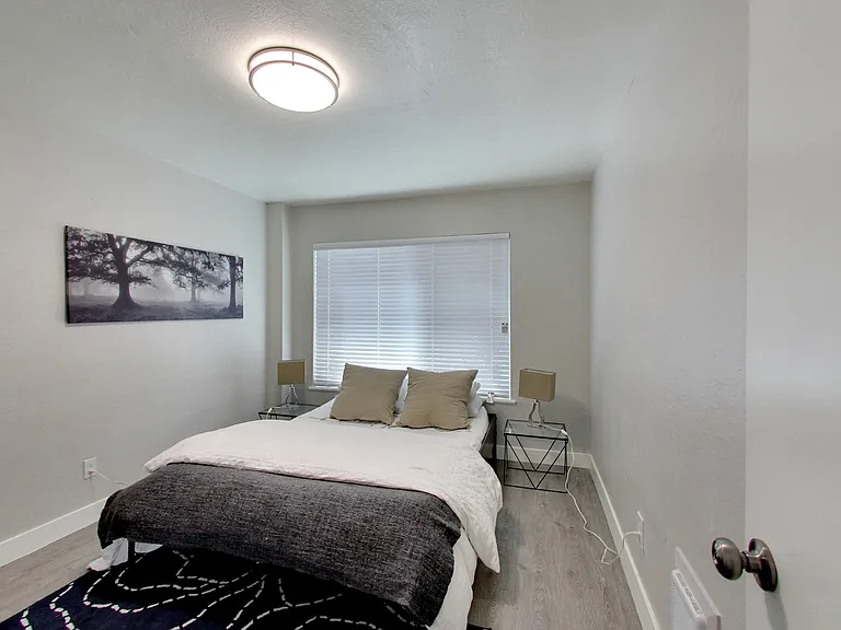 Lee Haus — Photo 23