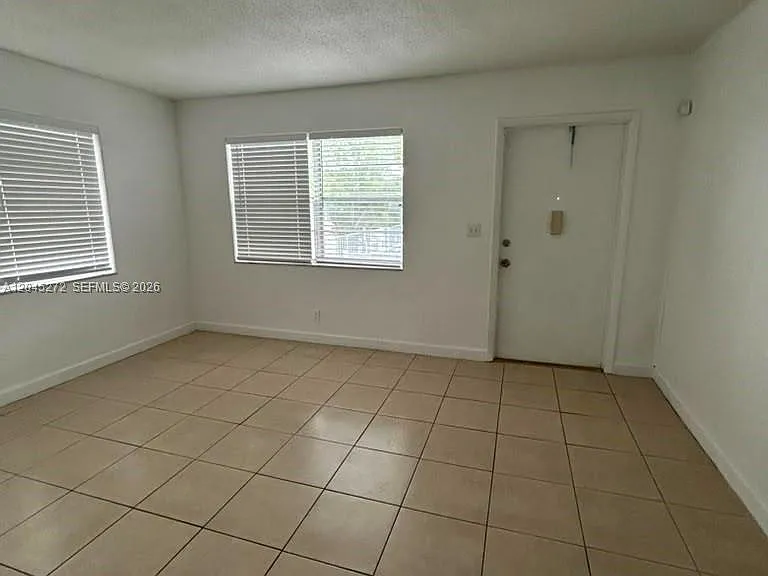 2435 Van Buren St #1B — Photo 15