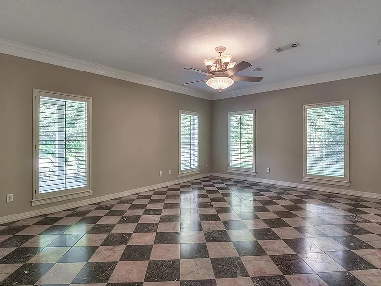 10819 Lake Windcrest — Photo 27