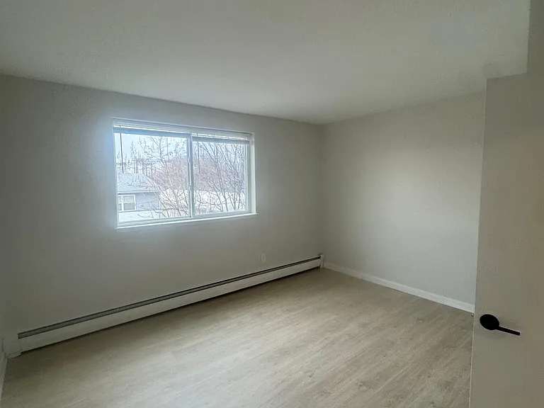 1528 Elmwood Ave #302 — Photo 6