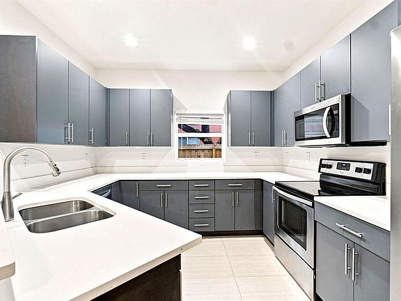 2nd image of 432 NE 16th St