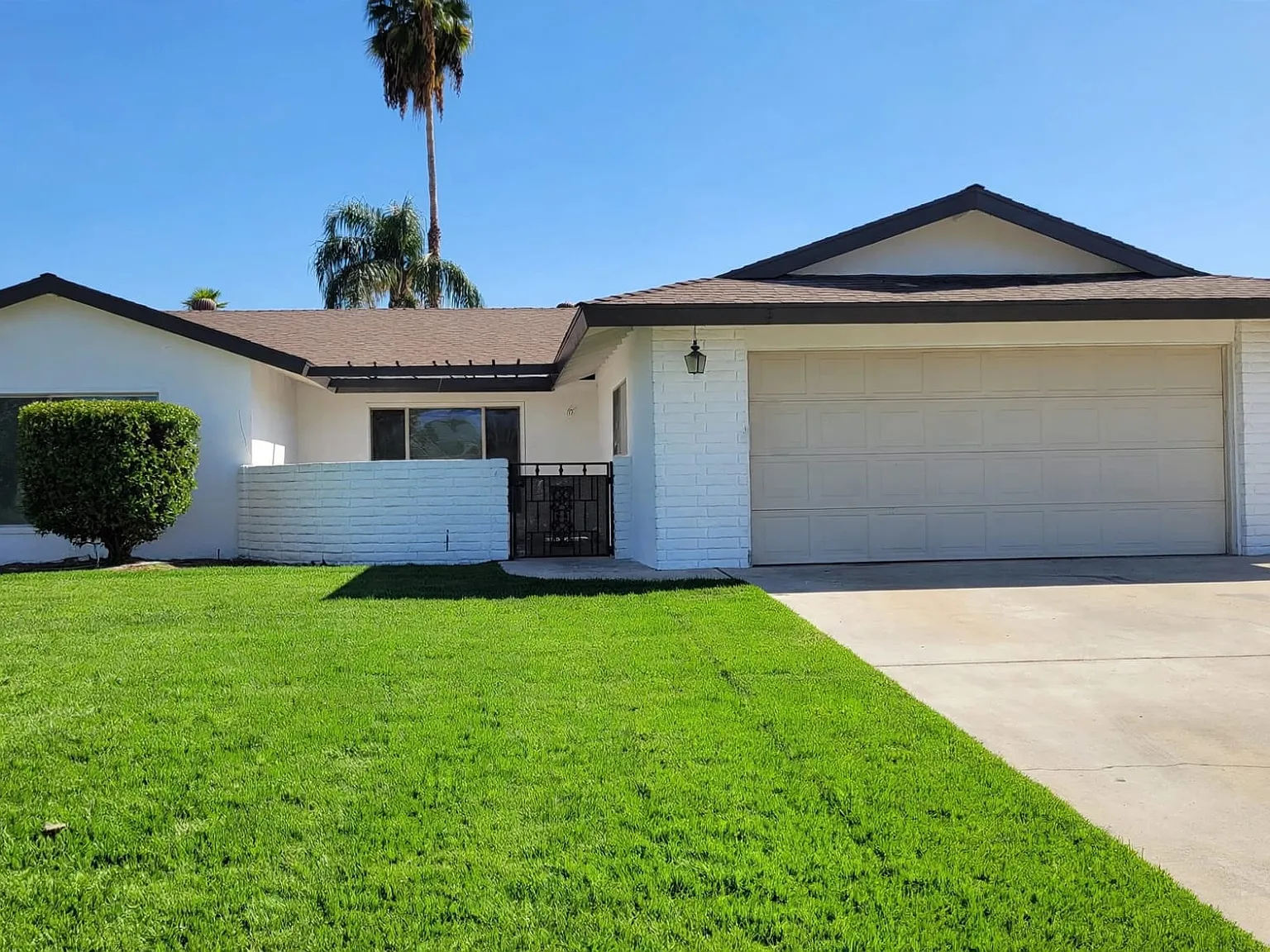4 bed, 2.5 bath, 1824 sqft, $2,750 — Photo 1