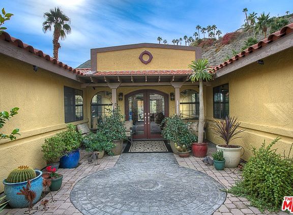 LARGE Gated Courtyard Entry