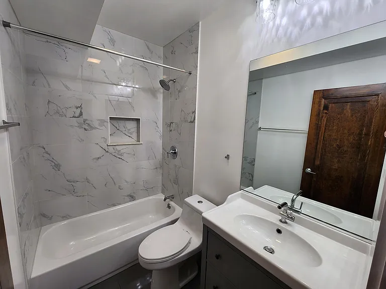 5537 N Spaulding Ave #2 — Photo 19