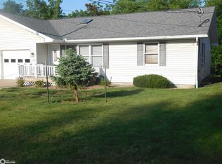 438 N 5th St, Oskaloosa, IA 52577