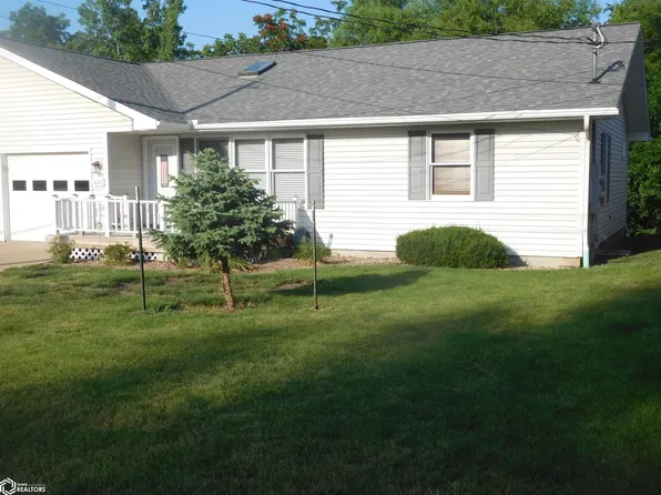 438 N 5th St, Oskaloosa, IA 52577