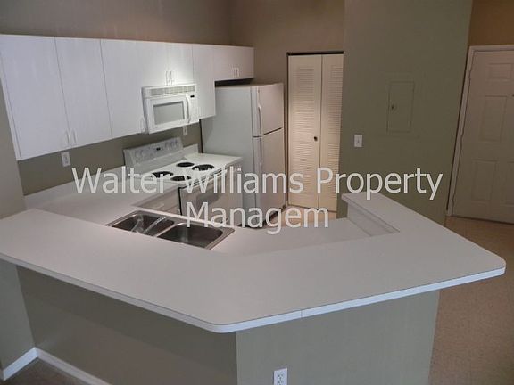 5th image of 610 Fairway Dr APT 105