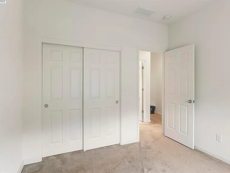 1257 George Cir — Photo 2